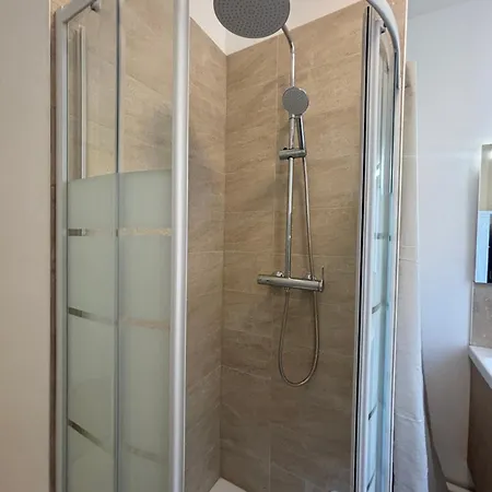 Dalikyda - Le Cocon Massillon - - Elegant Apartament